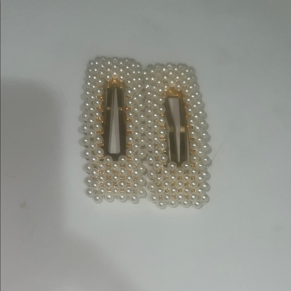 Elegant Pearl Hair Clips